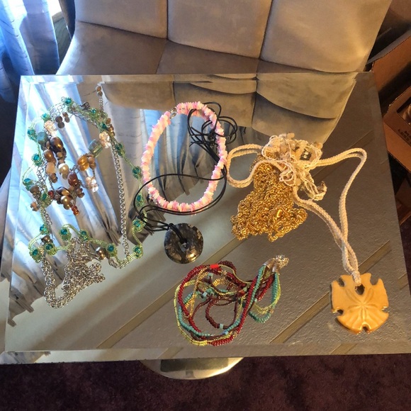 Set of (10) Vintage Necklaces - Picture 17 of 17